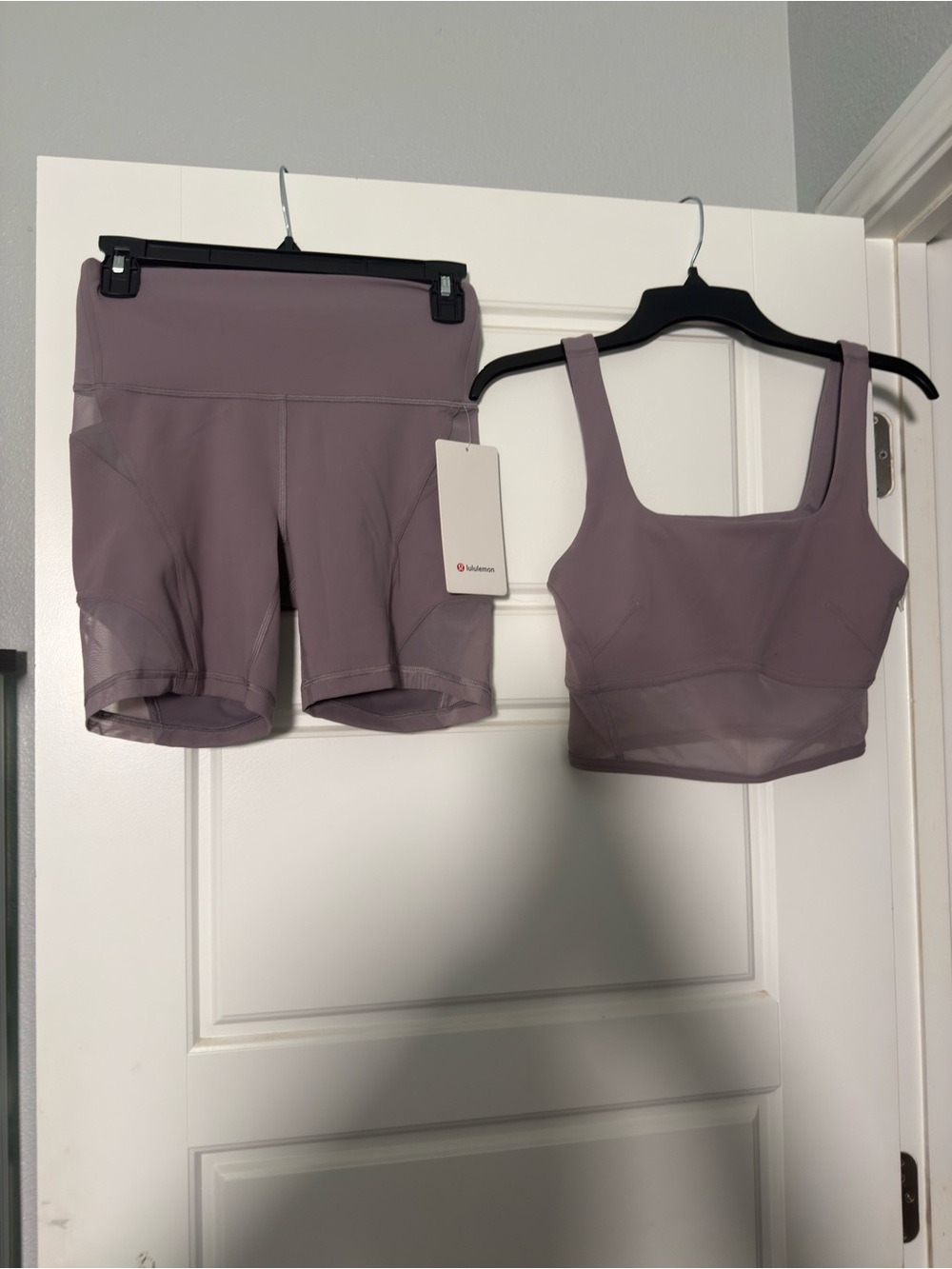 lululemon athletica Mesh-Panel Sports Bra & High-Rise Bike Shorts - Mauve